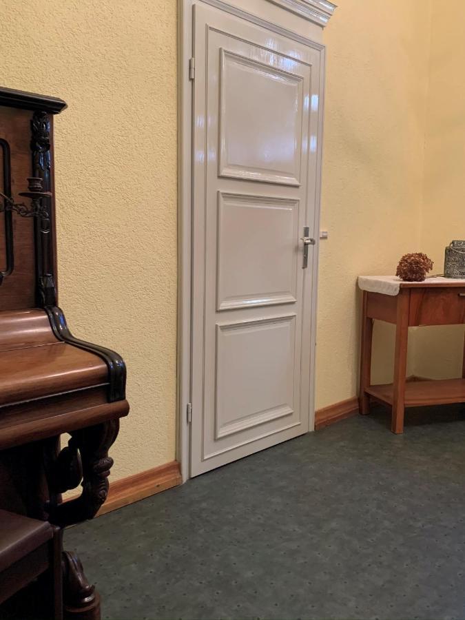 Historisches Gebaeude " Rentmeisteramt" Basedow Basedow  Esterno foto