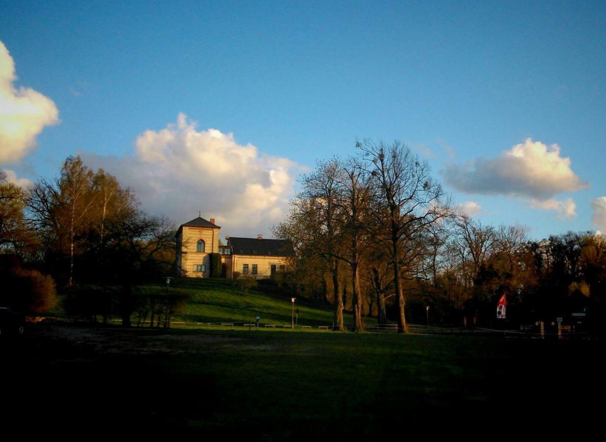 Historisches Gebaeude " Rentmeisteramt" Basedow Basedow  Esterno foto